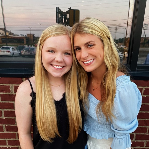 Meet your Posher, Jenna - Picture 1 of 1